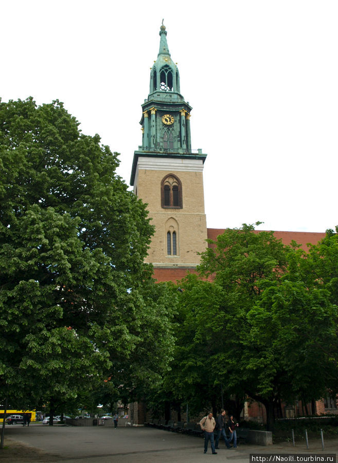 Церковь Девы Марии на Alexanderplatz Берлин, Германия