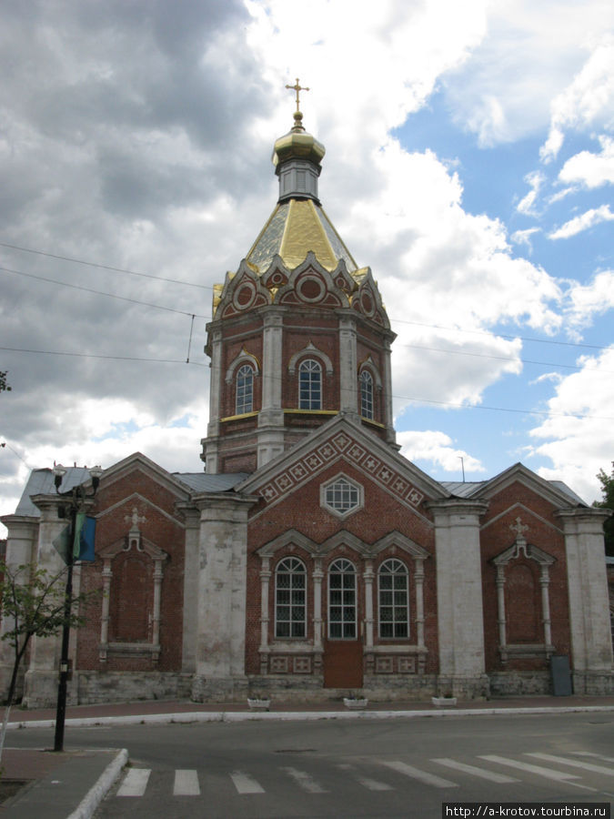 Храм на главной площади Касимов, Россия