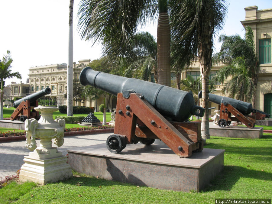 пушка у дворца Каир, Египет