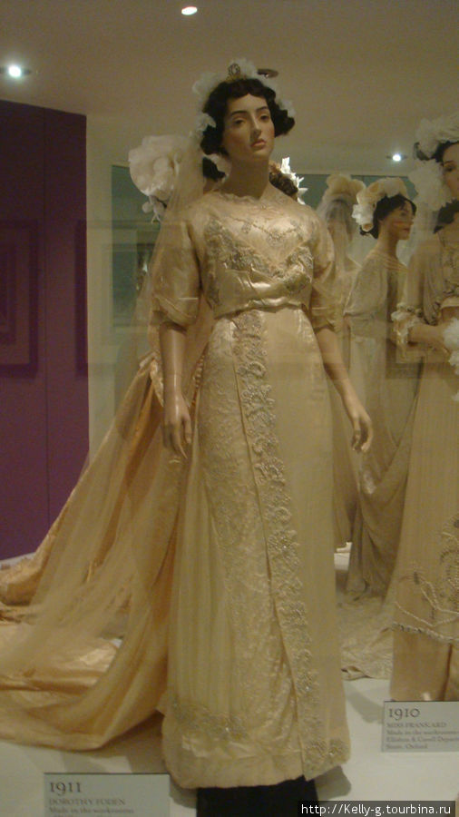 Экспонаты музея моды: свадебное платье 1911 года Бат, Великобритания