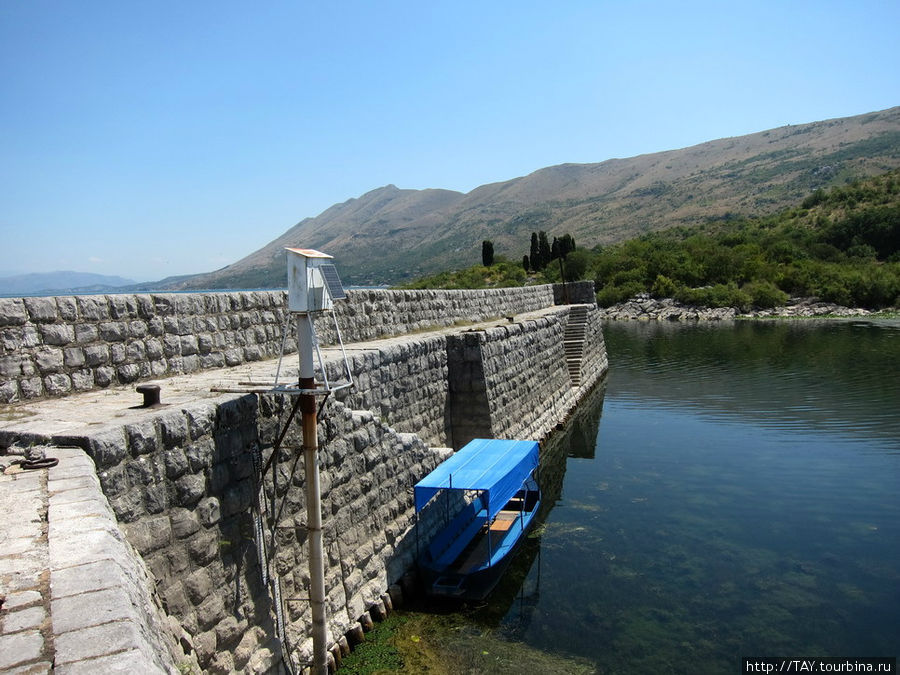 По серпантину вдоль Скадарского озера Скадарское озеро, Черногория