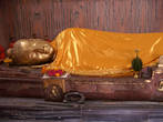 Статуя Будды. Земные размеры — шесть метров.