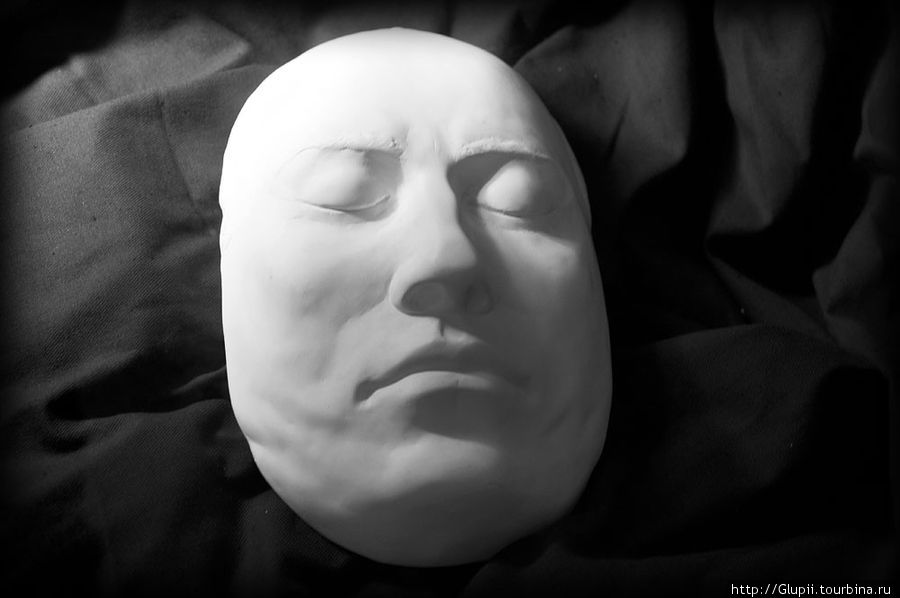 Посмертная маска Карла XII. Полтава, Украина