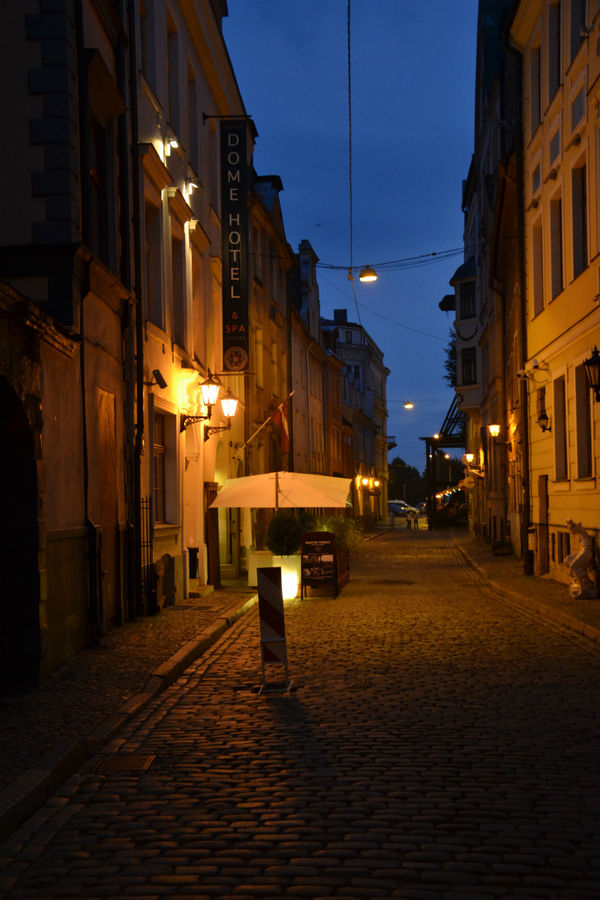 Ночью, в узких улочках Риги... Рига, Латвия
