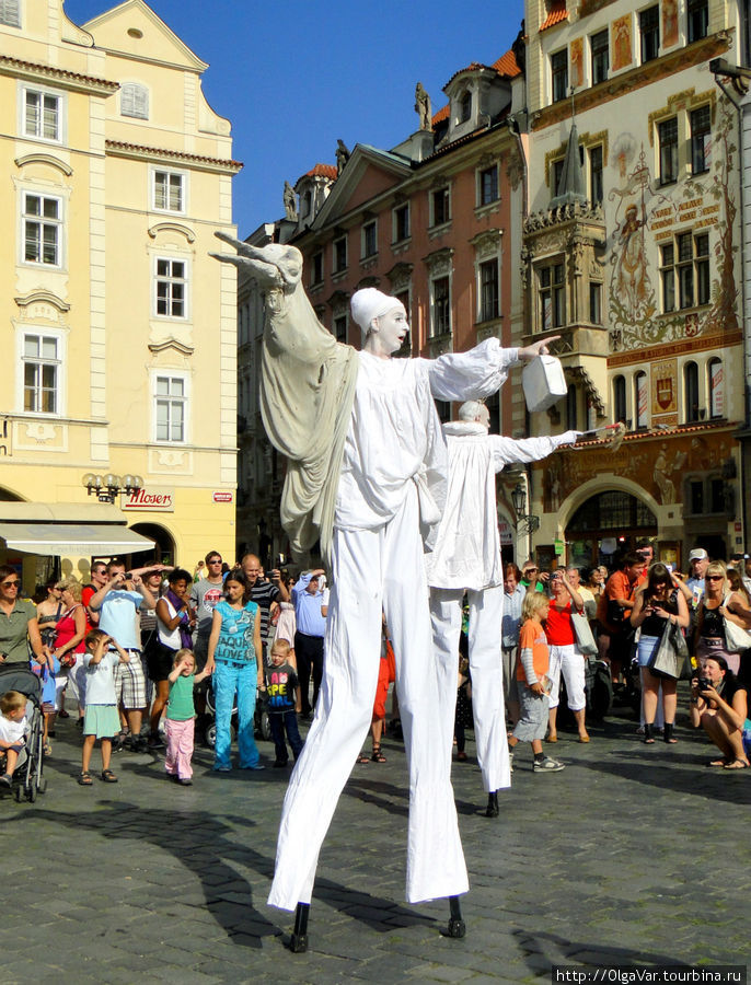 Люди-циркули Прага, Чехия