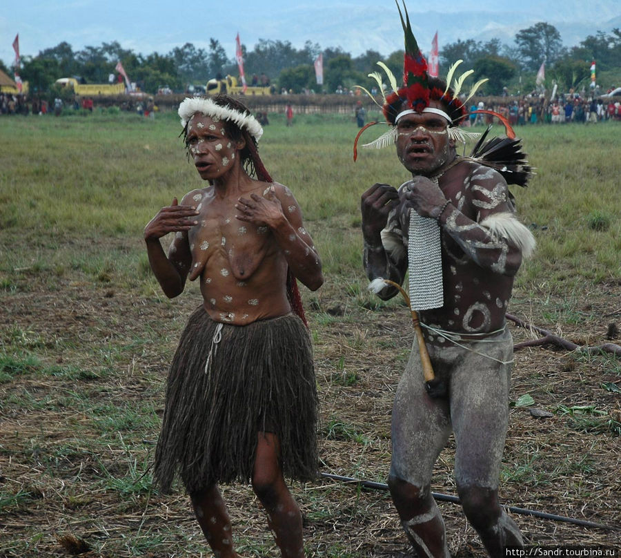 Фестиваль. Сражения и танцы (Балием-6) Вамена, Индонезия