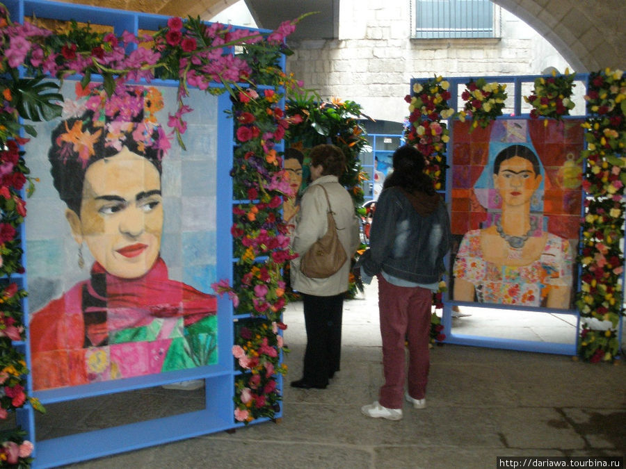 Фестиваль цветов в Жероне Жирона, Испания