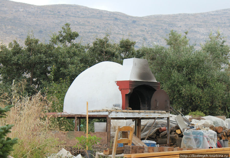 Деревня Краси Малия, Греция