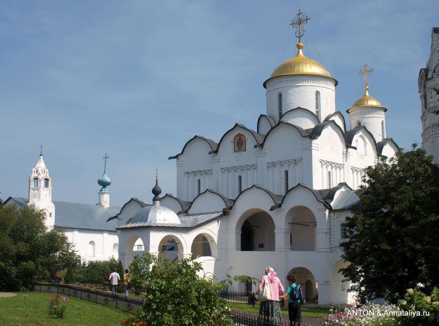 Покровский собор Покровского монастыря. Суздаль, Россия