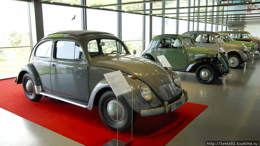 Музей автомобилей на территории Автограда. Вольфсбург, Германия