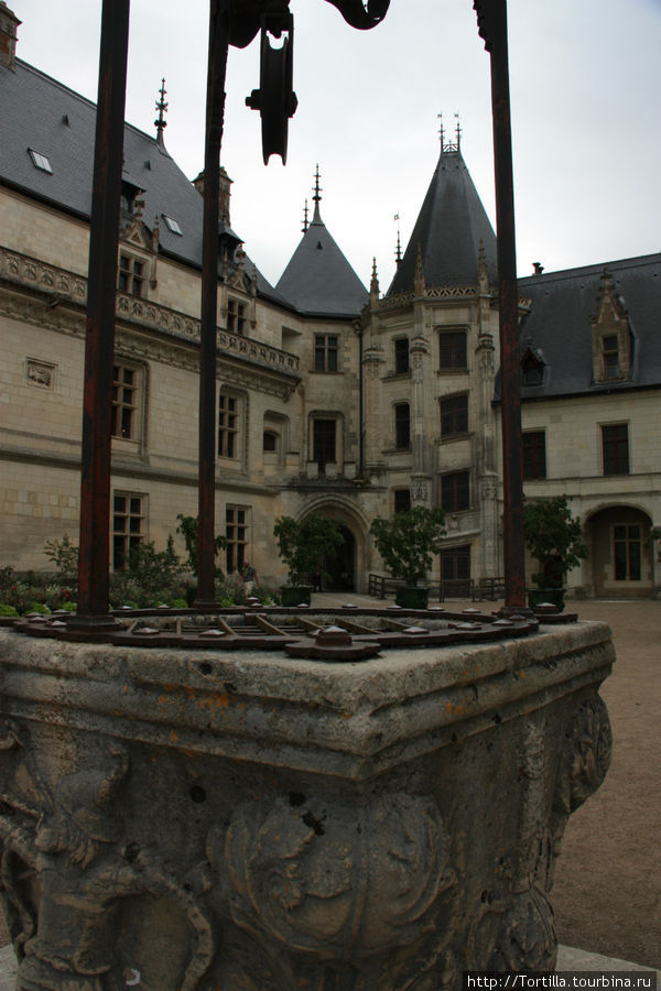 Из коллекции замков долины Луары - Шамон-сюр-Луар Шомон-сюр-Луар, Франция