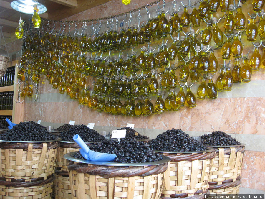 В оливковом магазине Трабзон, Турция