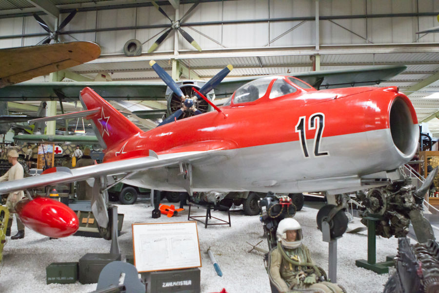 Музей экспонаты самолетов Зинсхайм, Германия