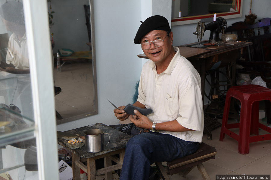 13. Весёлый сапожник Хойан, Вьетнам