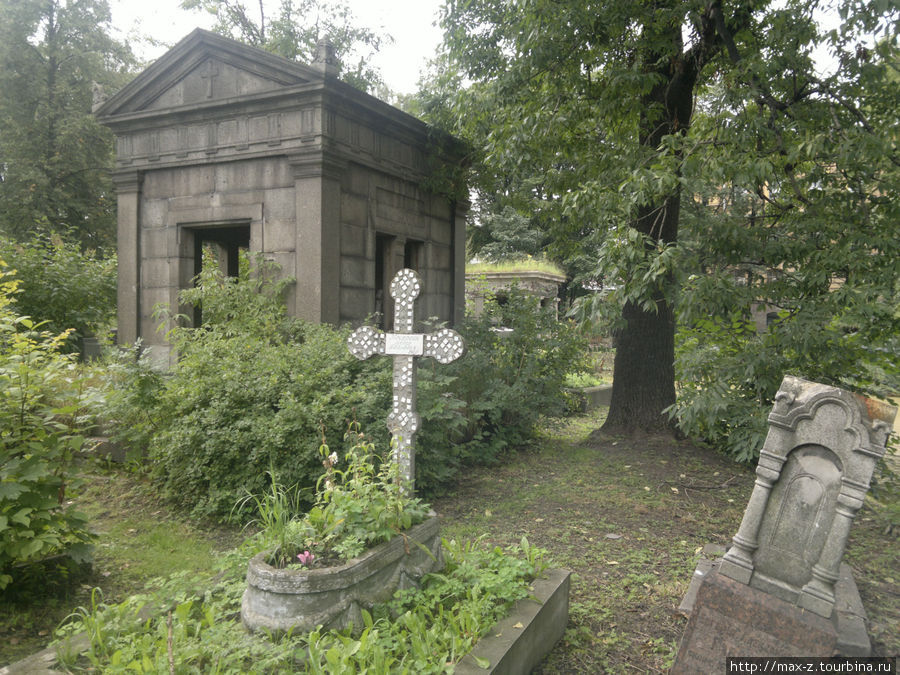 Никольское кладбище Александро-Невской лавры. Санкт-Петербург, Россия