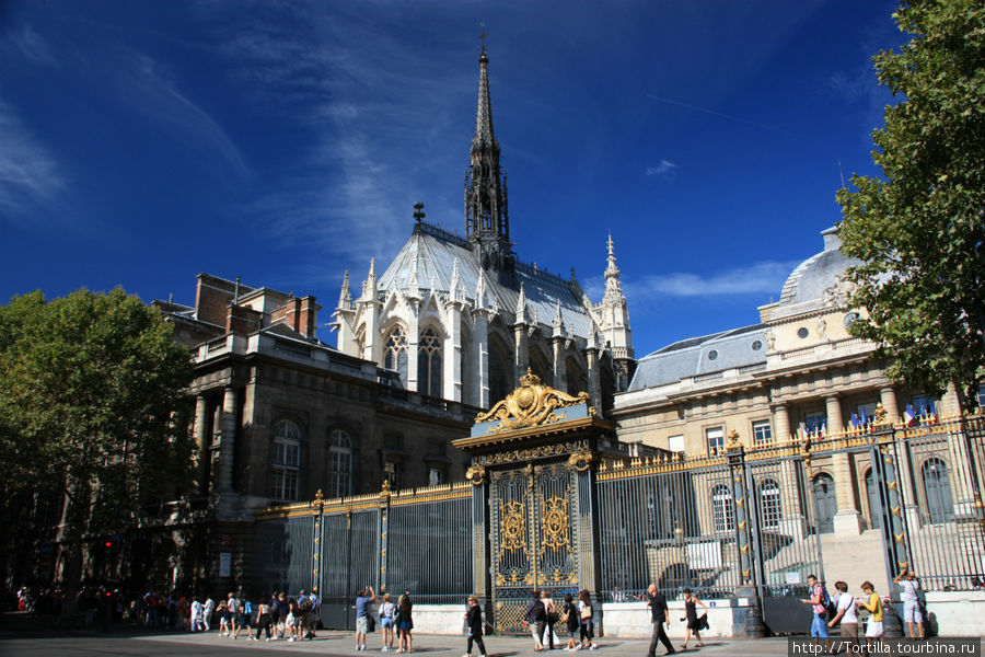 Париж. Дворец Правосудия и Сент Шапель Париж, Франция