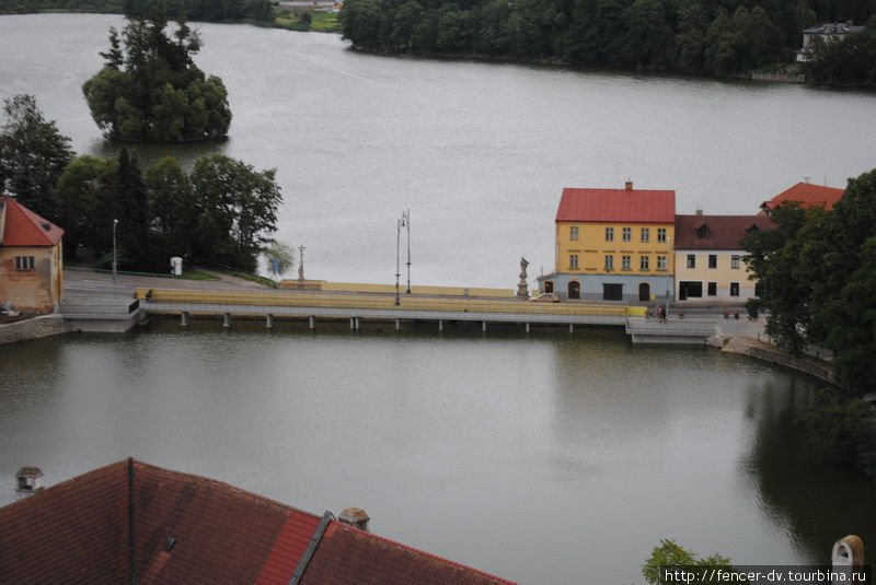 Вдоль озера Вайгар Йиндржихув-Градец, Чехия