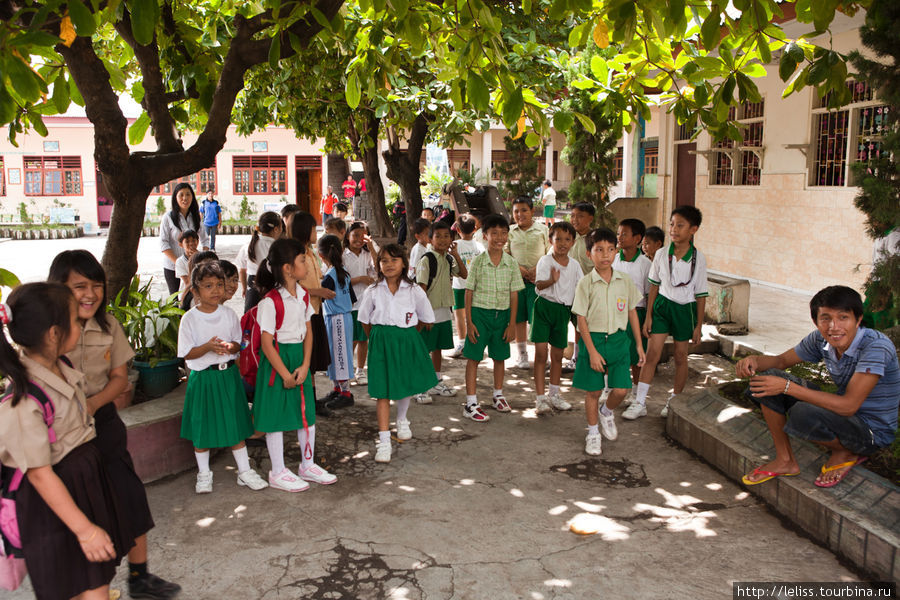 Полсотни детских улыбок или один час в Индонезийской школе Индонезия