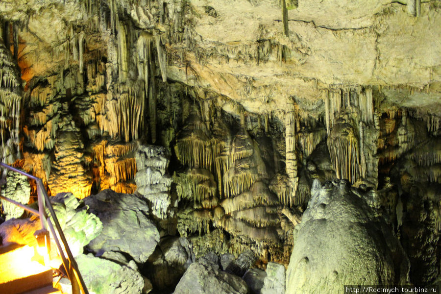 Пещера Диктио Андро Лассити, Греция