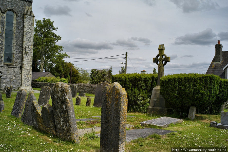 Кельтское кладбище при Соборе Св.Кэйниса. Килкенни, Ирландия