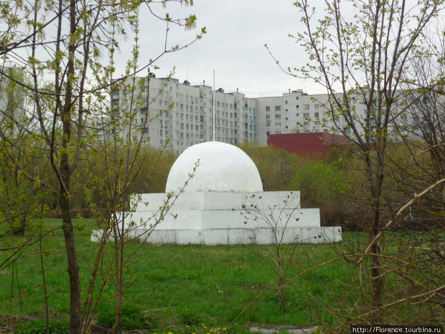 Неопознанный объект, возможно, буддийская ступа Москва, Россия