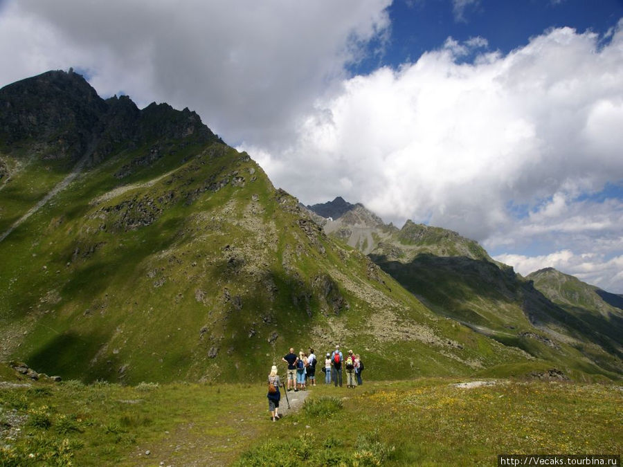 Пешком на Col des Roux (2804 м) Кантон Вале, Швейцария