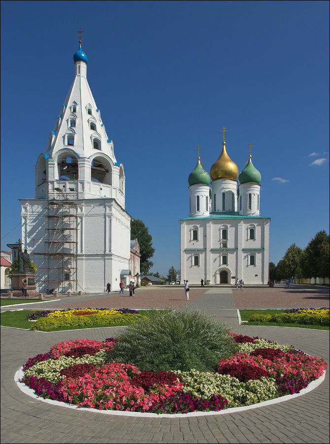 Успенская шатровая звонница Коломна, Россия