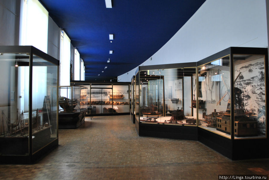 Музей флота во дворце Шайо Париж, Франция