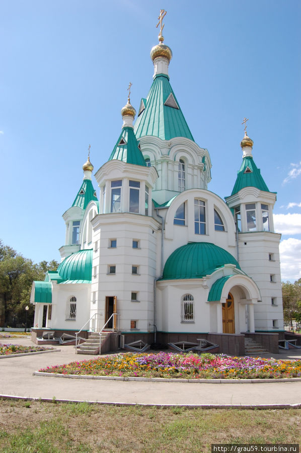 Храм всех святых в земле Российской просиявших Саратов, Россия