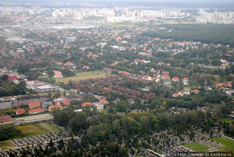 Приземляясь в Варшаве или кварталы одинаковых домов Варшава, Польша