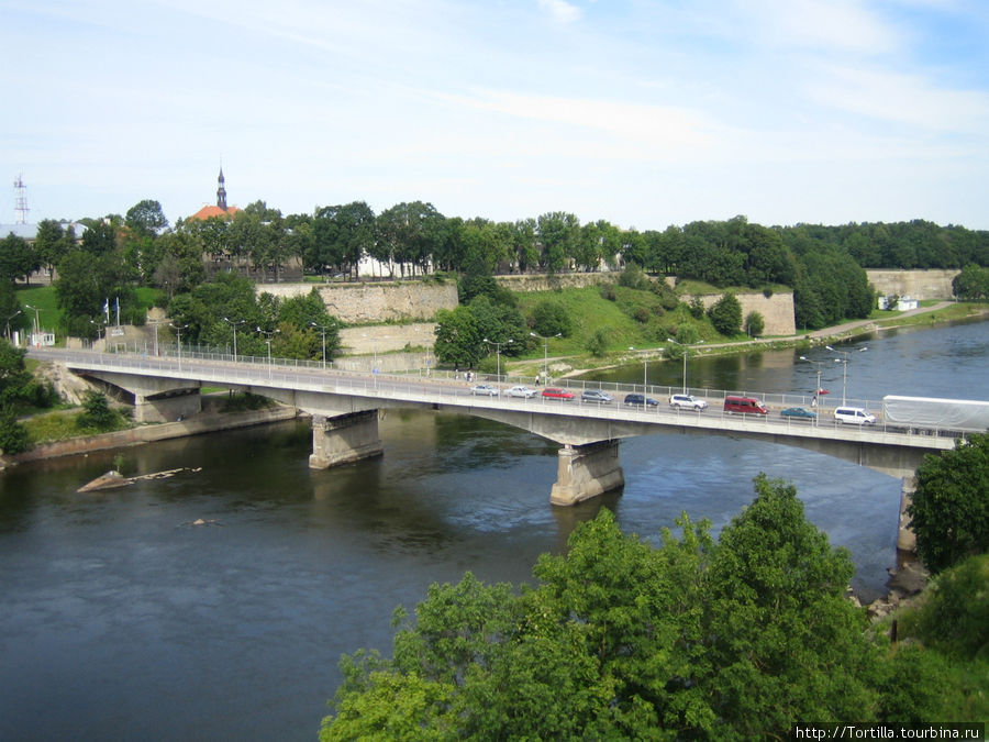 Российско-Эстонская граница — мост через р. Нарву Ивангород, Россия
