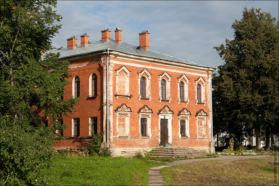 Свято-Успенский девичий монастырь Старая Ладога, Россия