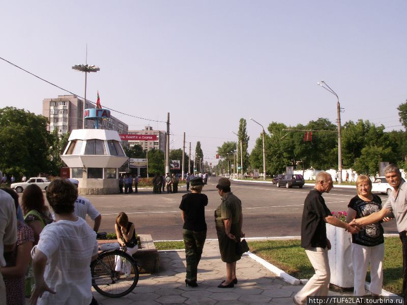 Здесь проходил бой с прорумынски настроенными националистами Молдовы. Бендеры, Приднестровская Молдавская Республика