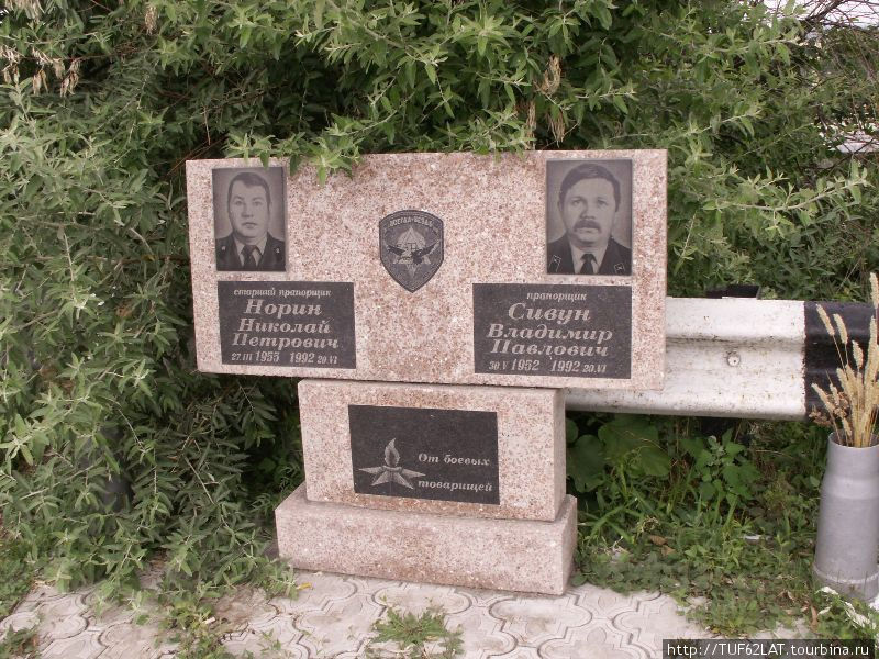 Памятники можно встретить в городе.Они стоят на месте гибели защитников. Бендеры, Приднестровская Молдавская Республика