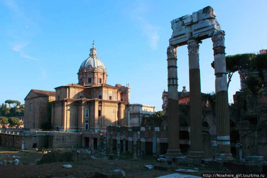 Виды улицы императорских форумов (via For Imperiali) Рим, Италия