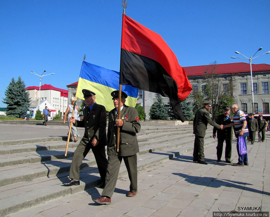 День флага в Збараже. Украина