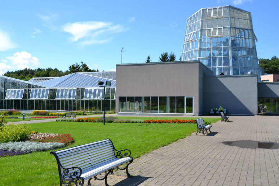 В Ботаническом саду Таллин, Эстония