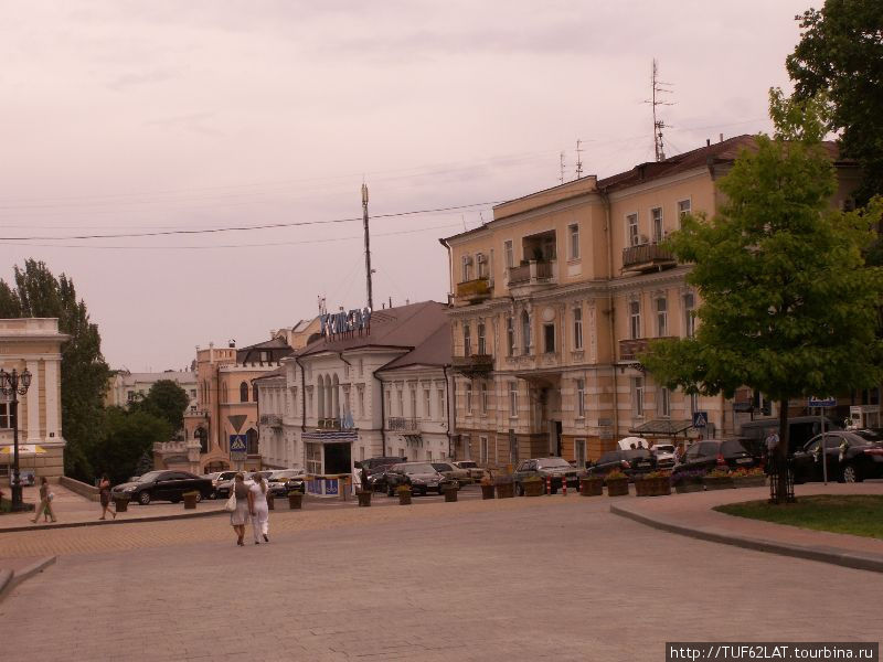 Оперный, архитектура и люди. Одесса, Украина