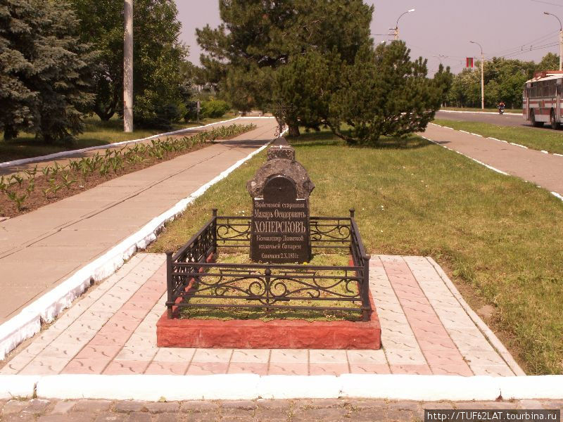 Магилы у памятника Бендеры, Приднестровская Молдавская Республика