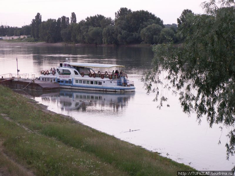 Прогулочное судно. Бендеры, Приднестровская Молдавская Республика