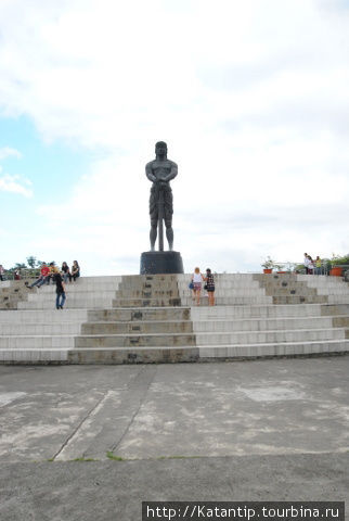 Статуя Лапу-Лапу, Ризал Парк Филиппины
