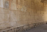 Стена с древнеримскими законами