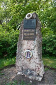 Замечательно отобедав, двинулись в сторону Града.
Камень в честь погибших освободителей Праги в 1945г.