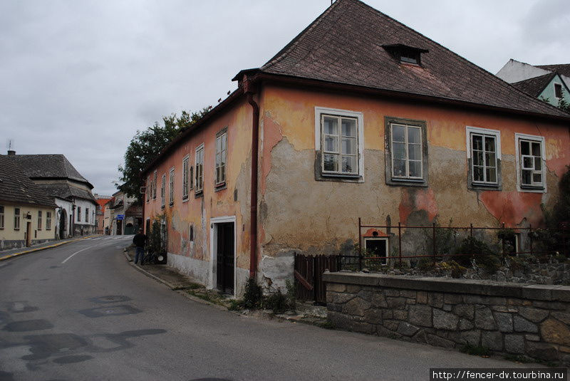 Отдельные дома явно нуждаются в реставрации Йиндржихув-Градец, Чехия