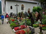 Кладбище у церкви