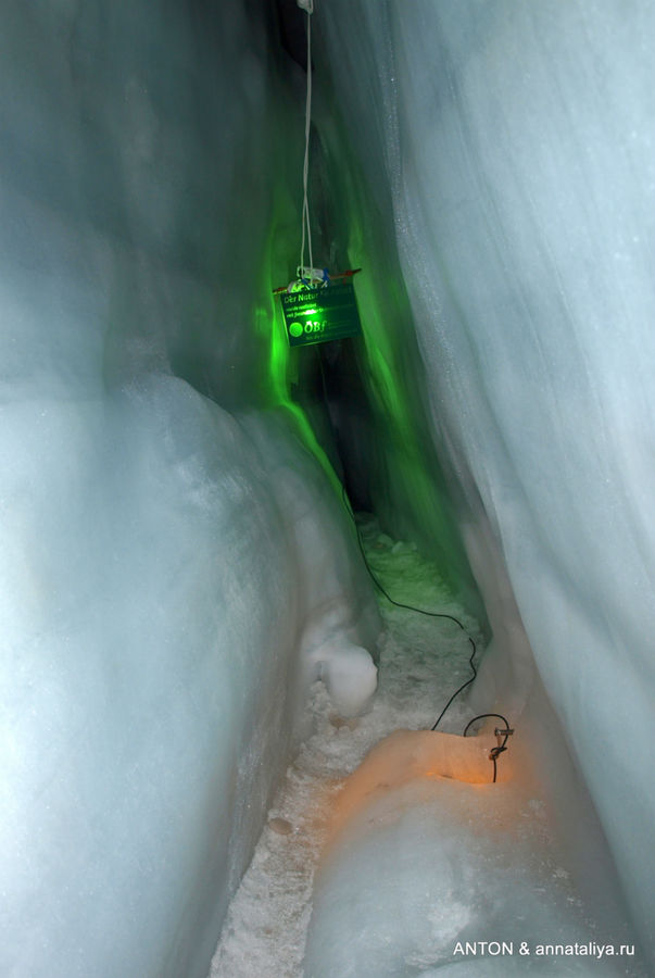Горные лыжи с малышом в 9 месяцев - часть 4. Ледяная пещера Хинтертукс, Австрия