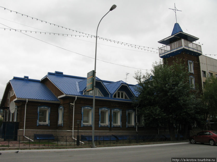 Ханты-Мансийск: дома старые и новые Ханты-Мансийск, Россия