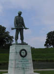 Памятник воинам, погибших во второй мировой войне.