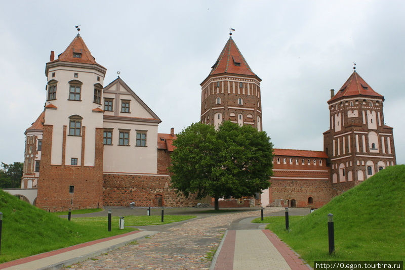 Крепость, форт и дворец Мир, Беларусь