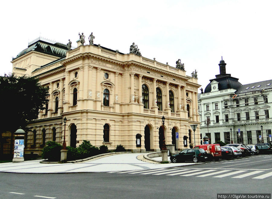 Здание оперного театра Либерец, Чехия